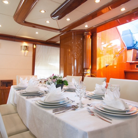 dream-b-dining_area.jpg