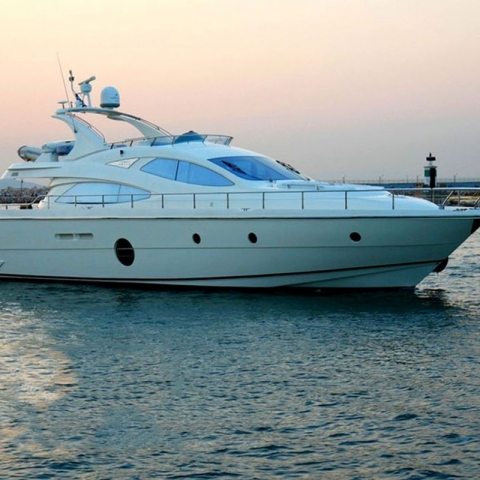 motor-yachts-georgev-1l.jpg