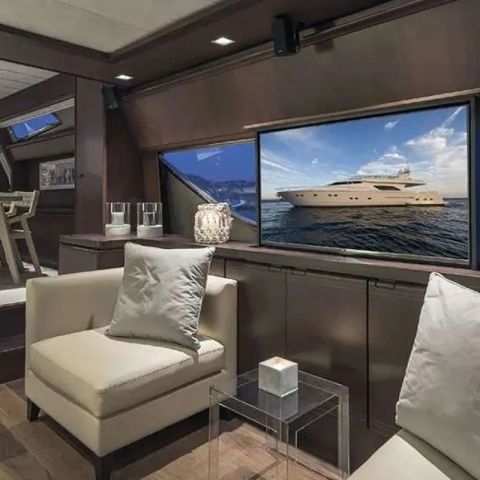 1620915486614_lazy-days-yacht-iyc-livingroom2.jpg