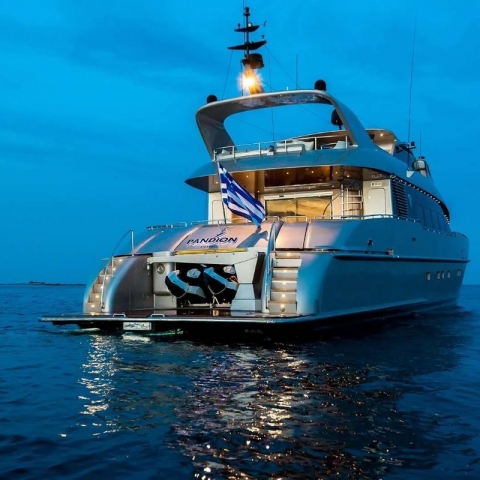 exterior-calm-sea-pandion.jpg