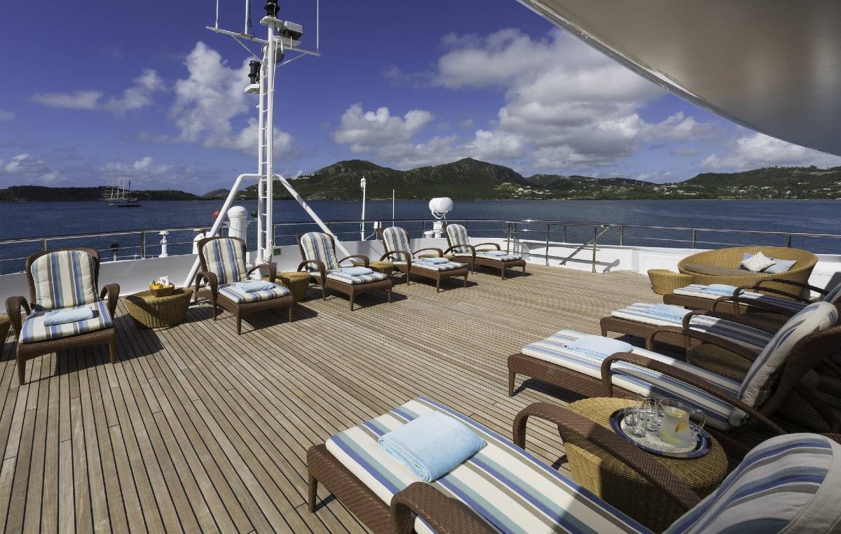 charters_in_mediterranean_lauren_l_-_sundeck.jpg
