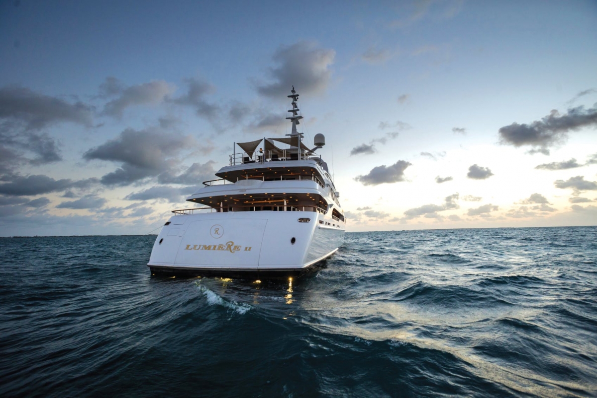 charters_in_mediterranean_lumiere_ii_-_back.jpg
