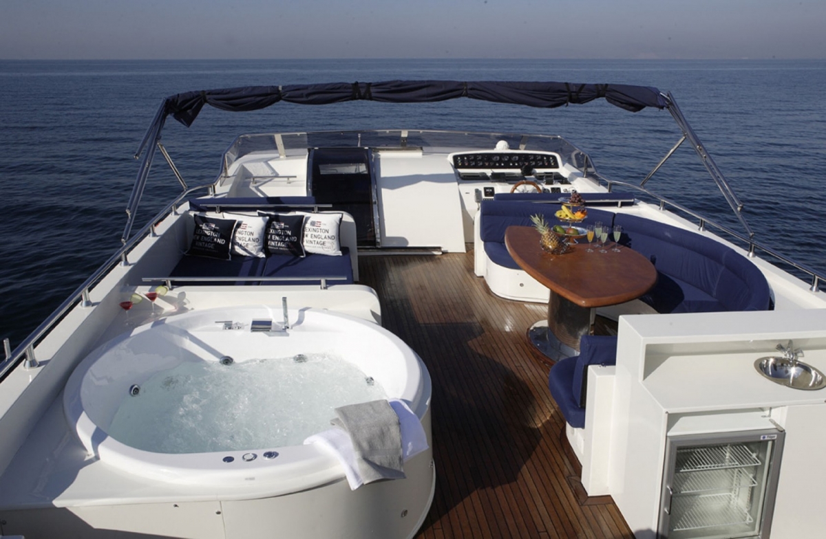 dream-b-jacuzzi.jpg