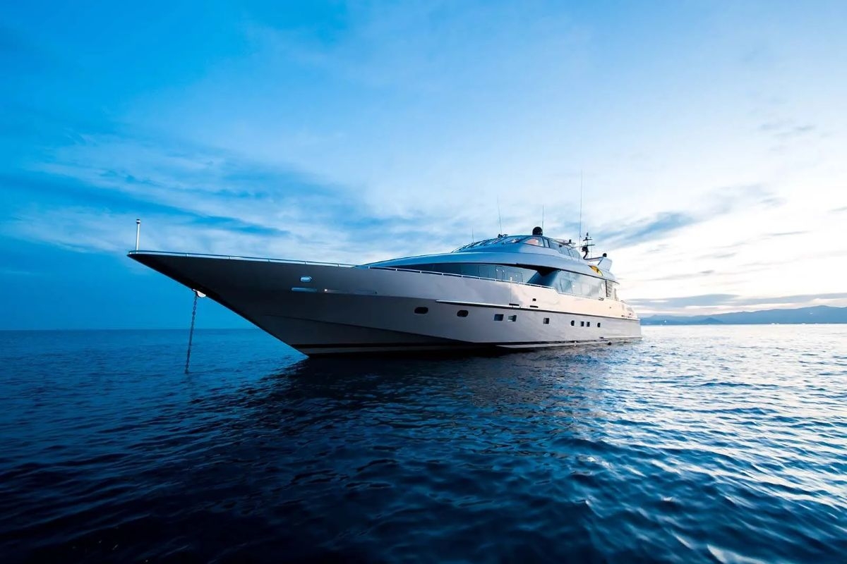 front-main-profile-pandion-yacht.jpg