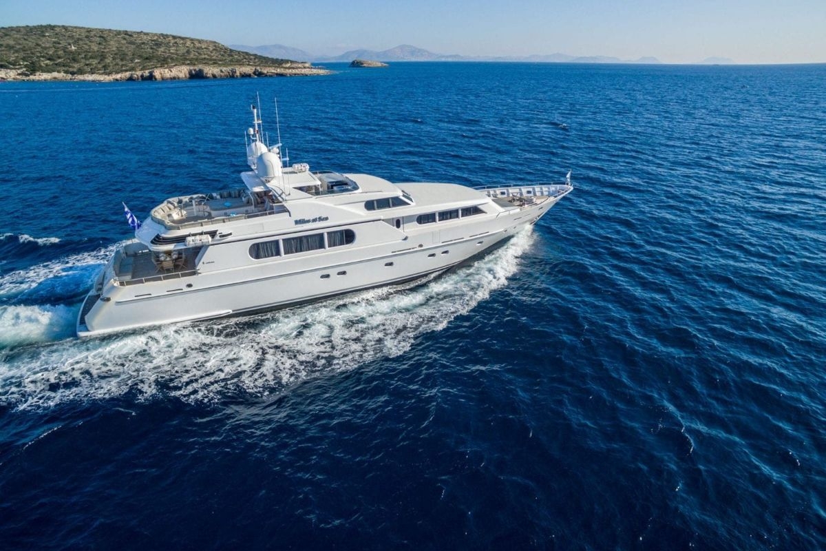 milos-at-sea-yacht-pic_028.jpg