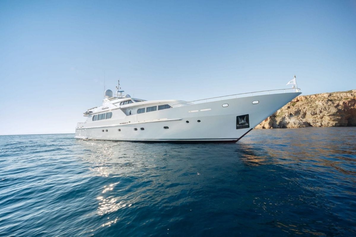 milos-at-sea-yacht-pic_034.jpg