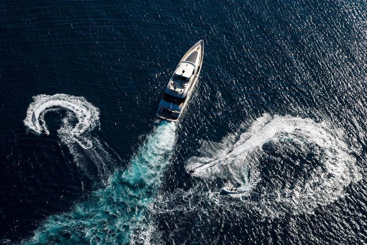 pandion-yacht-charters-min.jpg