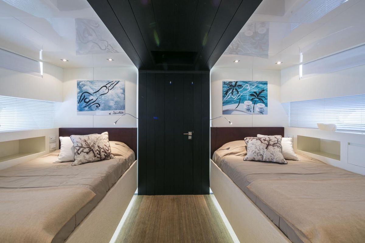 xanax-yacht-18.jpg